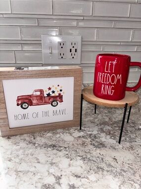 New set of 2 items let freedom ring mug and sign